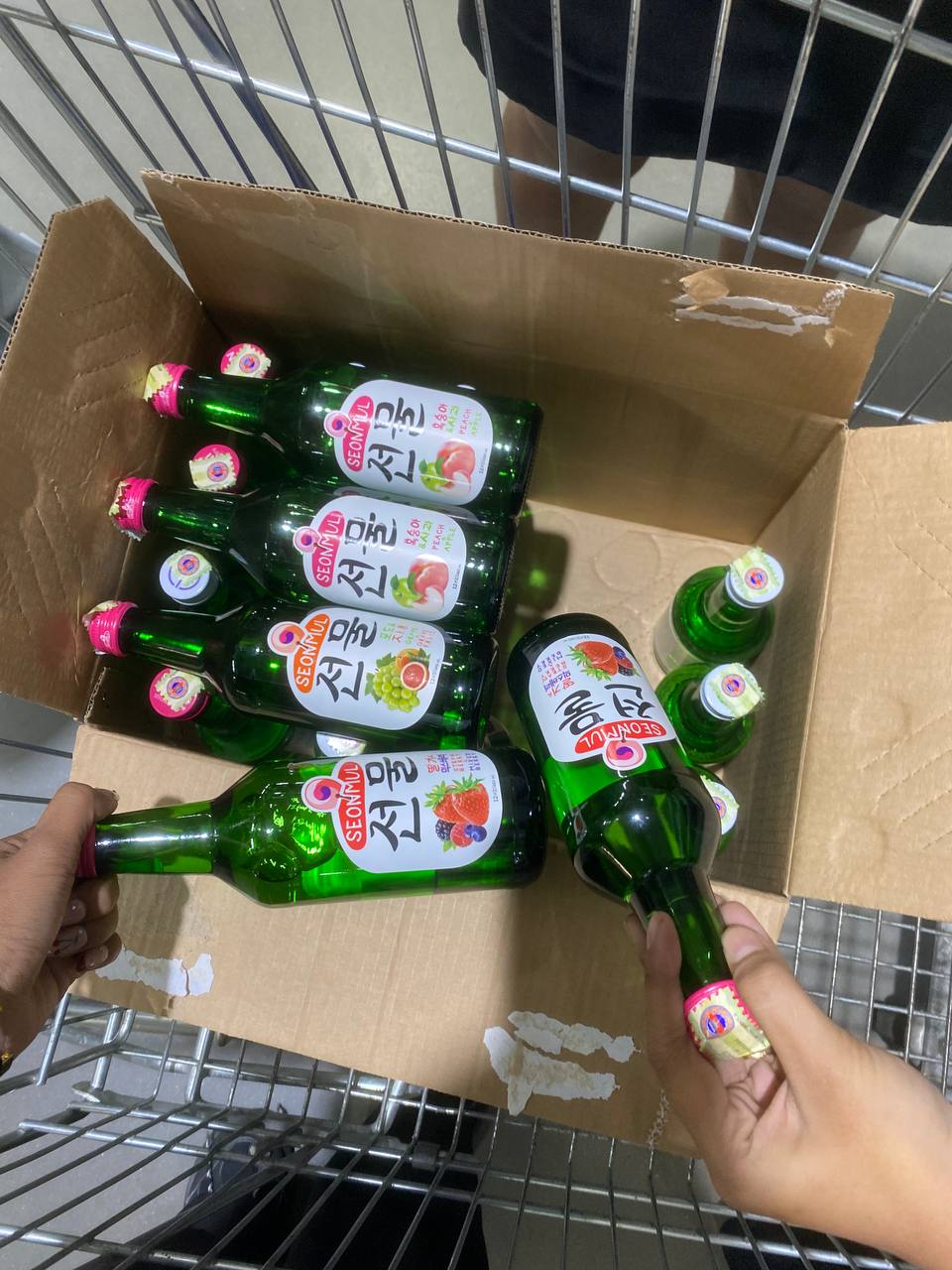SPY Sparkle Fruit Revolutionizing FMCG Distribution with Da Houg Heng at Makro Cambodia - Image 42